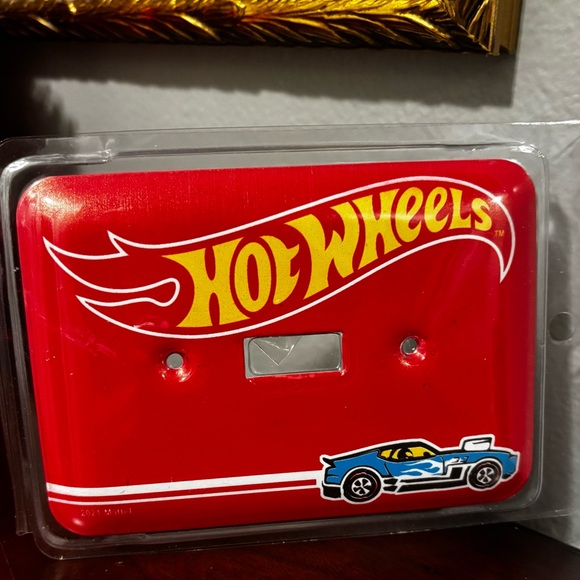NWT 5 items 2 Hot Wheels Toretto Cali license plate HW light switch plate/ sign - Picture 7 of 11